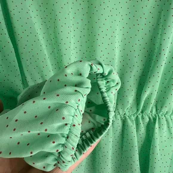 Francescas Collections Vneck Sheer Peplum Waist Polka Dot Blouse Sz MD‎ - Picture 5 of 8